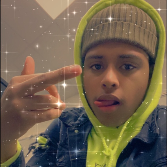 Sebastian Hernandez - Poshmark Profile Picture of Sebastian Hernandez (@seb0602) on Poshmark