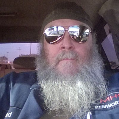 Profile Picture of Robert Attaway (@GrizzlyAttaway) on Twitter