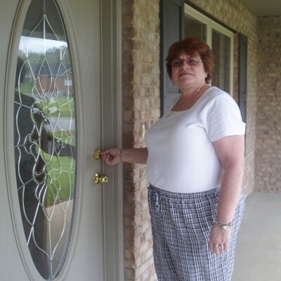 Profile Picture of Paula D. Sherman (@PaulaSherman08) on Twitter