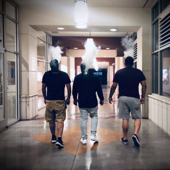 Profile Picture of Nhelmar Deperro (@pnduhxpress) on Poshmark