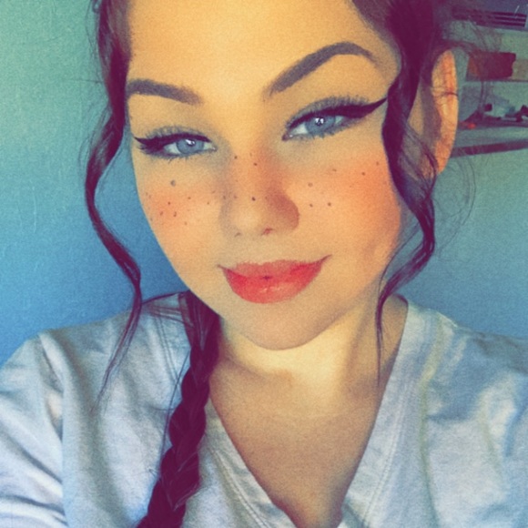 Profile Picture of Shelby Odonnell (@shelby_odonnell) on Poshmark