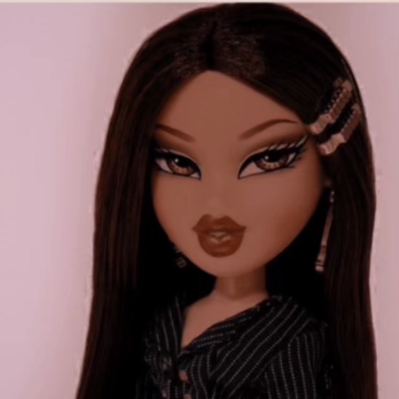 Profile Picture of Alexa Medrano (@lexiemedrano158) on Poshmark