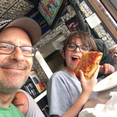 Profile Picture of Andrew R Tedford (@drewsterboy) on Twitter