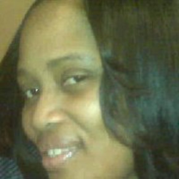 Profile Picture of Stacy Floyd (@joyce10) on Poshmark