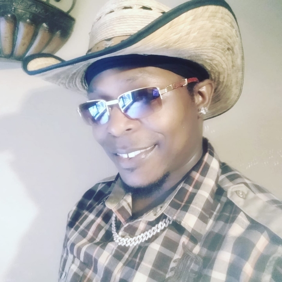 Profile Picture of Marcus Phelps (@marcus_phelps) on Poshmark