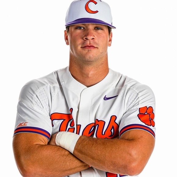 Profile Picture of Chad Fairey (@cfairey11) on Poshmark