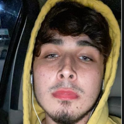Profile Picture of Julian Emilio Molina (@Emolina_2) on Twitter