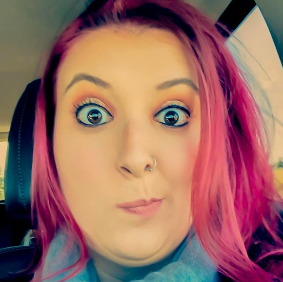 Nicole Liakopoulos - Poshmark Profile Picture of Nicole Liakopoulos (@nik480) on Poshmark