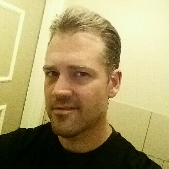 Profile Picture of John Cook (@johncookjr) on Poshmark