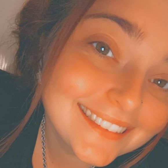 Profile Picture of Alexia Pickens (@alexiapickens17) on Poshmark