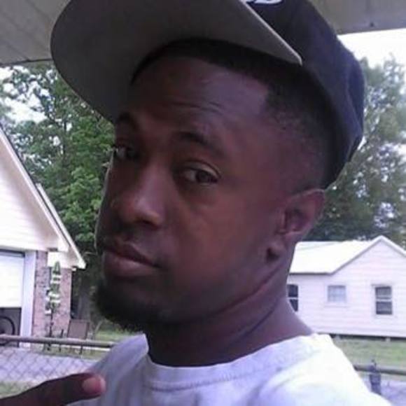 Profile Picture of Dwayne Jones (@dwaynejones) on Poshmark