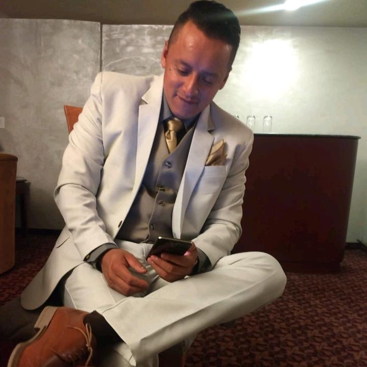 Profile Picture of JON (@jonsernagonzalez) on Tiktok