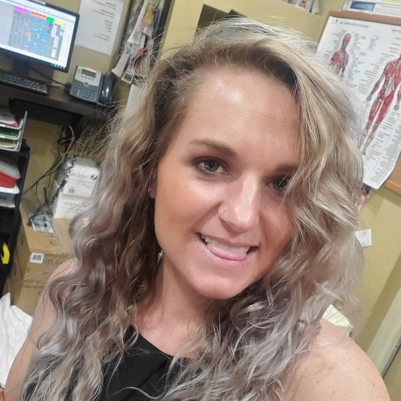 Kimberly Zoerner - Poshmark Profile Picture of Kimberly Zoerner (@zoerner18) on Poshmark