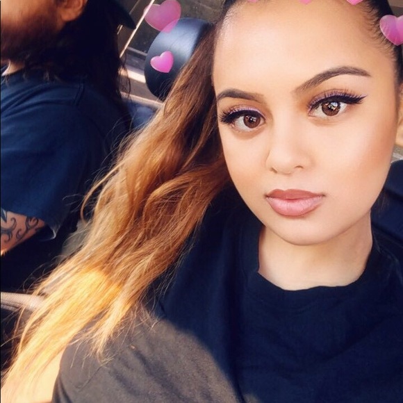 Angela Fallat - Poshmark Profile Picture of Angela Fallat (@angelafallat) on Poshmark