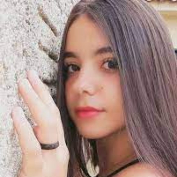 Profile Picture of Bianca Mena (@okuharacarmelo1) on Poshmark