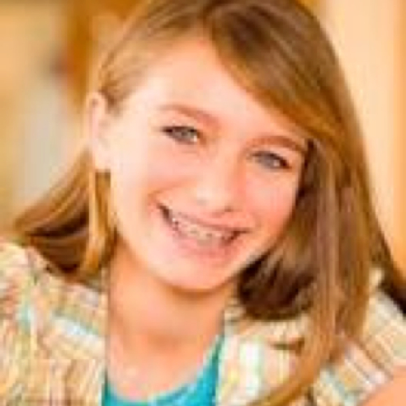 Profile Picture of Mariana Colaluca (@marianacolaluca) on Poshmark