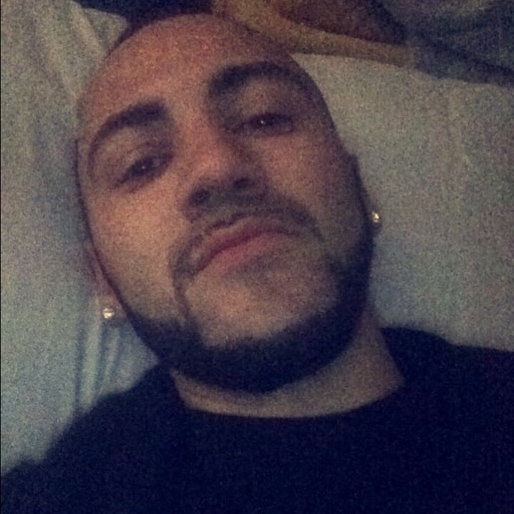 Profile Picture of Caleph Alfaro (@caleph2) on Poshmark