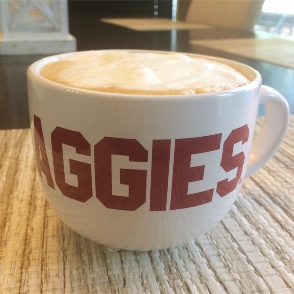 Donna Lewicki - Poshmark Profile Picture of Donna Lewicki (@donnapetz_) on Poshmark