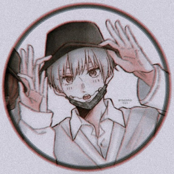 Profile Picture of Laura Vandenbussche (@lvandenbussche) on Poshmark