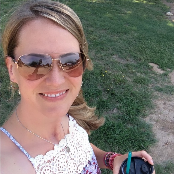 Profile Picture of Amanda Kishpaugh (@americanmama) on Poshmark