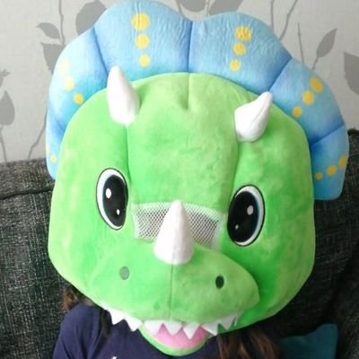 Profile Picture of Robin (@DisGraceOMalley) on Twitter
