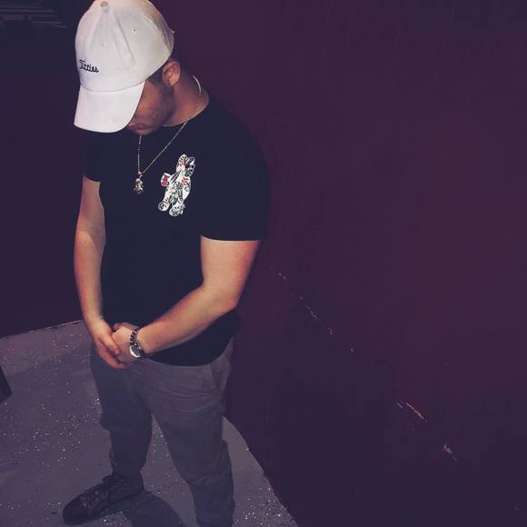 Profile Picture of Caleb Erickson (@caleberickson) on Poshmark
