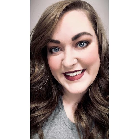 Profile Picture of Taylor Befort (@misstay90) on Poshmark