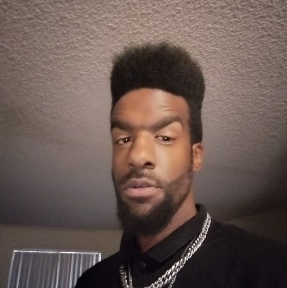 Rilla Dione - Poshmark Profile Picture of Rilla Dione (@damiendione) on Poshmark