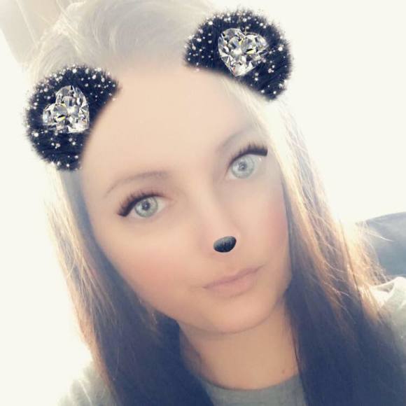 Profile Picture of Jaimee Reilly (@maimeeleigh) on Poshmark