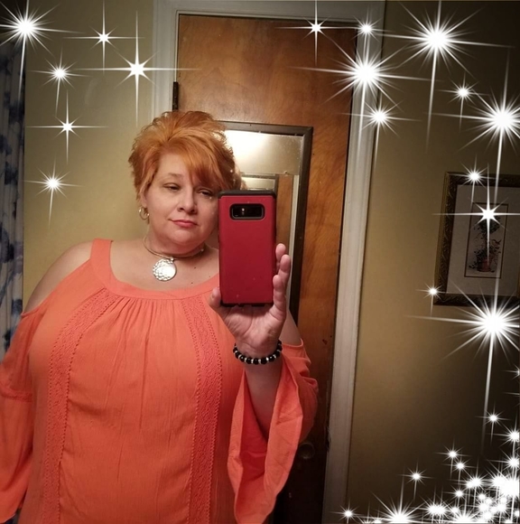 Profile Picture of Melissa Blye (@lissaisacutie) on Poshmark
