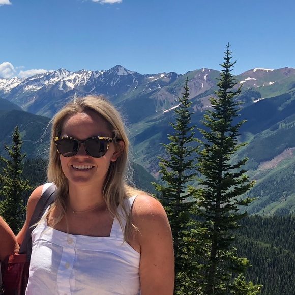 Profile Picture of Tara Maciog (@tm1218) on Poshmark