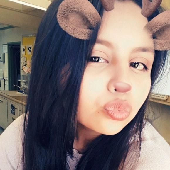 Celeste Irabien - Poshmark Profile Picture of Celeste Irabien (@celesteirabien) on Poshmark