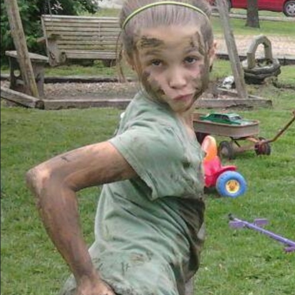 Profile Picture of Chloe Ridenhour (@chloe6789) on Poshmark