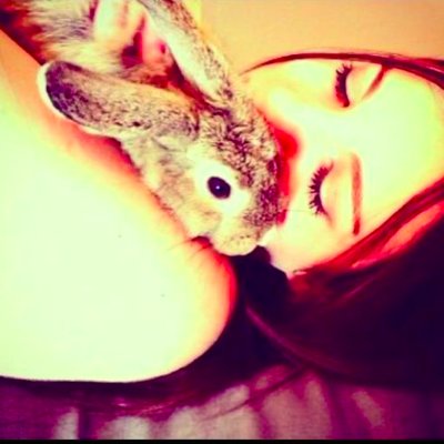 Profile Picture of Ana H. (@AnaHlaca) on Twitter