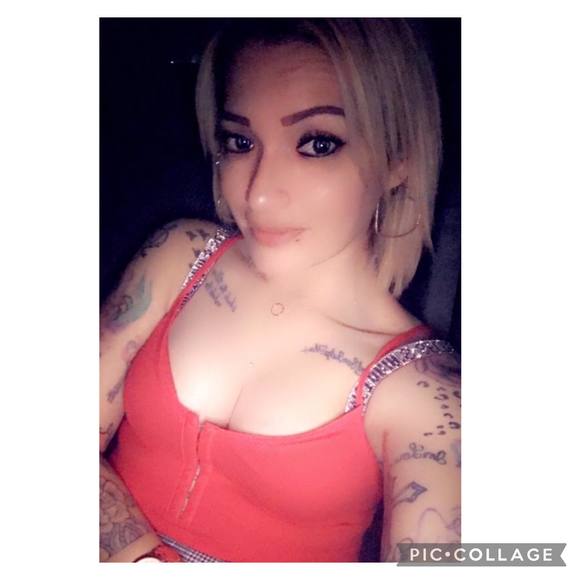 Profile Picture of Lorena Melo (@melolorena023) on Poshmark