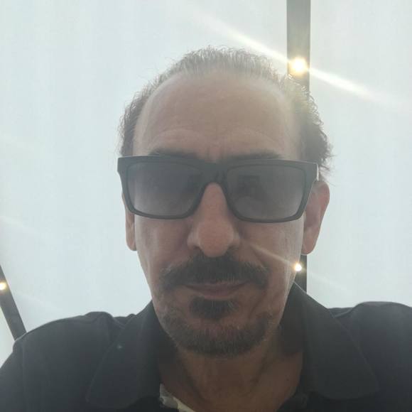 Profile Picture of Alborz Ardalan (@ardalanben) on Poshmark