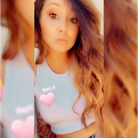 Profile Picture of Krissy Davis (@haydenjames1) on Poshmark