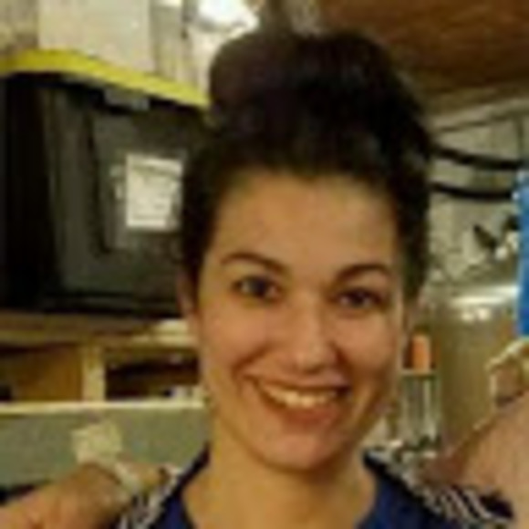 Profile Picture of Julie Pernick (@jampernick) on Poshmark