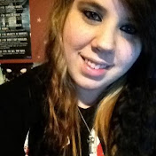 Profile Picture of Danielle Hummel (@Minakolovestruck) on Youtube