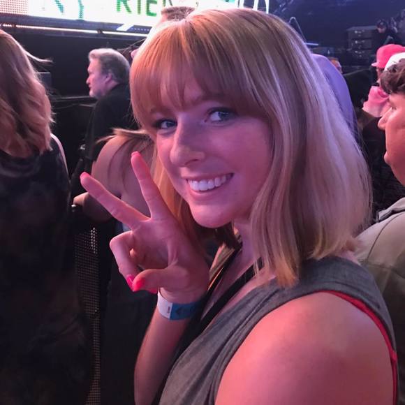 Profile Picture of Miranda Rauner (@mraune) on Poshmark