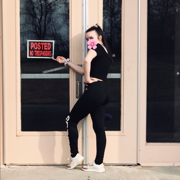 Profile Picture of Juliet Frankenfield (@julietxmarie13) on Poshmark