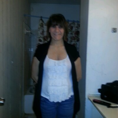 Profile Picture of Clare Worley (@momofjjjn) on Twitter