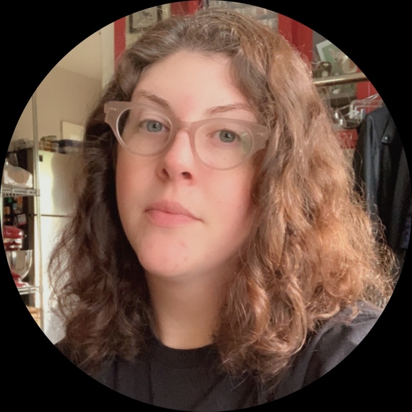 Profile Picture of Leah Beckelman (@l3ahkn1ts) on Poshmark