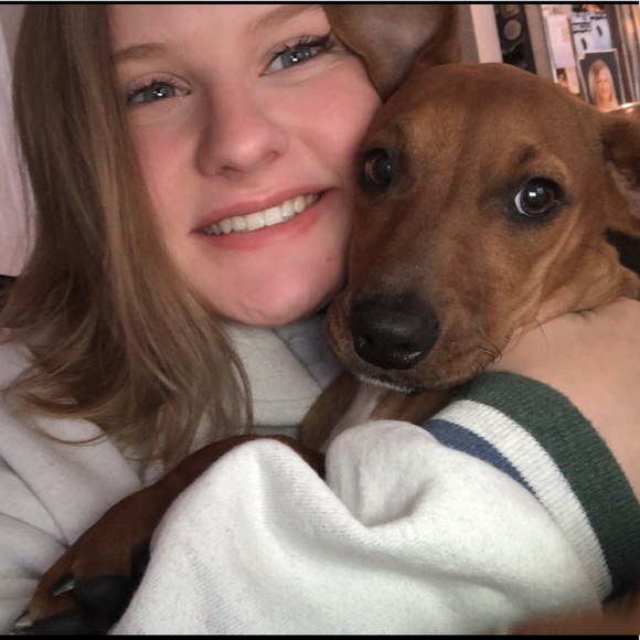 Profile Picture of Melina Shildt (@mshildt) on Poshmark