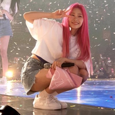 Profile Picture of Lq Minju (@minju_lq) on Twitter