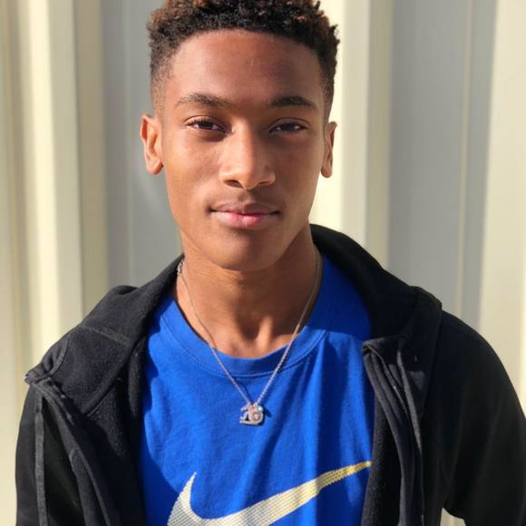 Profile Picture of Isaiah Belcher (@2kfan21) on Poshmark