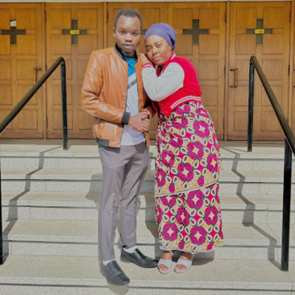 Profile Picture of Joyce Jeanne (@jeannejoyce48) on Poshmark