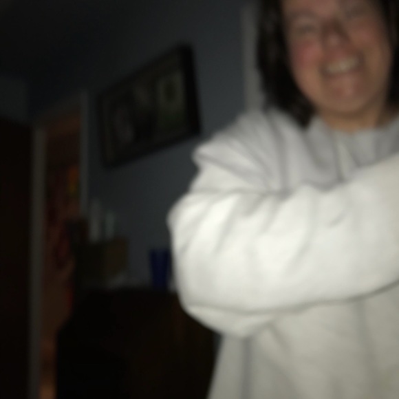 Profile Picture of Leslie Gruman (@lagruman) on Poshmark