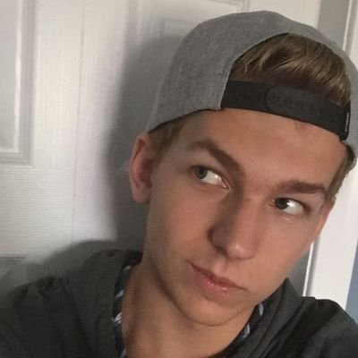 Profile Picture of Chris Hitchings (@TheHitchings) on Twitter