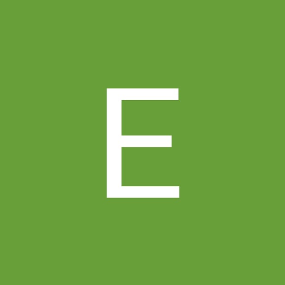 Profile Picture of Elizabeth Daymude (@edaymude) on Poshmark
